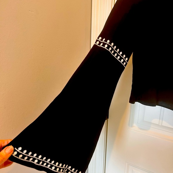 Super cute Bohemian style top - Picture 3 of 5